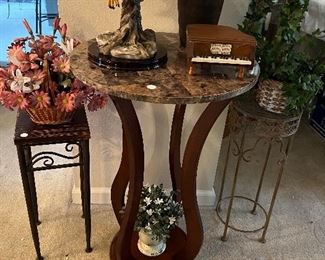 marble topped table & decor