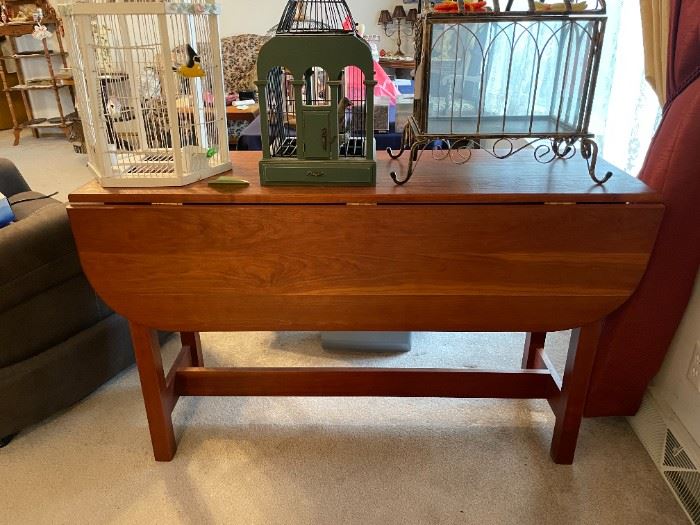 Cait's Manteno Estate Sale starts on 2/17/2023