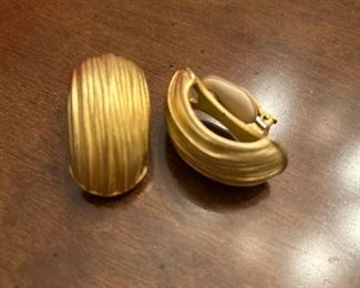 Vintage Carlisle gold clip-on earrings