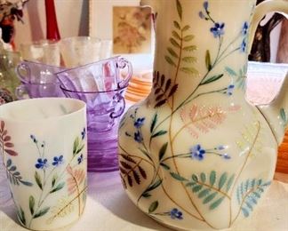 Victorian Custard Glass, Glows under black light