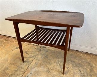 Teak Side table model FD510 by Tove & Edvard Kindt-Larsen for France & Sons. 