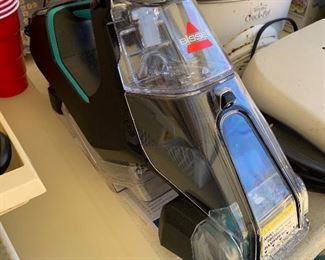 Bissel pet stain vacuum, new