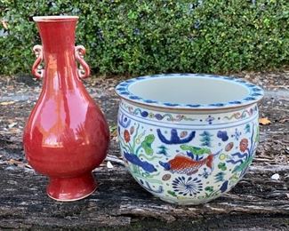 Lot of 2 Chinese Porcelain Wucai Jar & Oxblood Vase