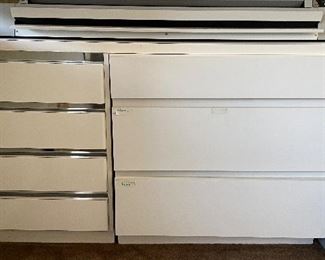 7-Drawer Craft Cabinet / Work Surface. 