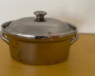 Vintage Silver Hall Covered Oval Casserole. Photo 1 of 3. 