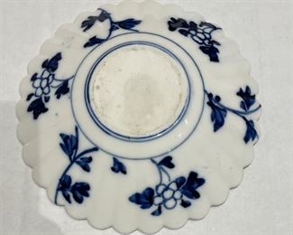 Antique Japanese Fluted Rim Imari Dish. Measures 6.5” D. Photo 2 of 2. 