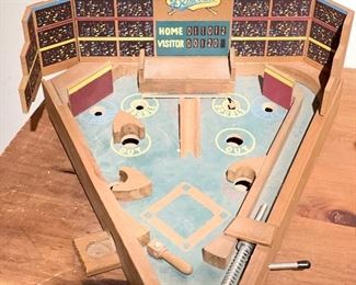 Vintage Cubs Tabletop Wood PinBall Game. 