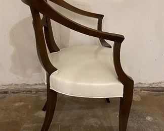Set of 8 Henredon Dining Chairs Upholstered In White Leather. Measures 20” W x 17” D with a 18” Seat Height.  Photo 3 of 5. 