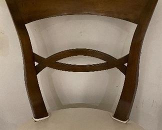 Set of 8 Henredon Dining Chairs Upholstered In White Leather. Measures 20” W x 17” D with a 18” Seat Height. Photo 4 of 5. 