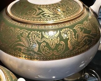 Closer look at the Wedgwood Pattern