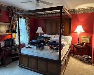 Four Poster Bed with Like-New Mattress Set, Linens, Pair of Candlestick Style Table Lamps