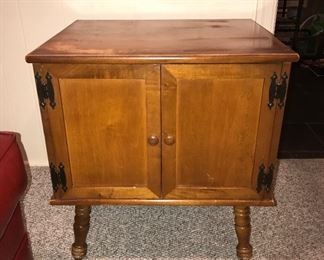 Side table cabinet
