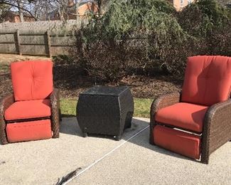 LaZboy outdoor recliners with side table