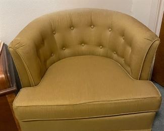 Cutie MCM swivel chair