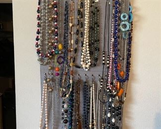 Tons of fashion jewelry