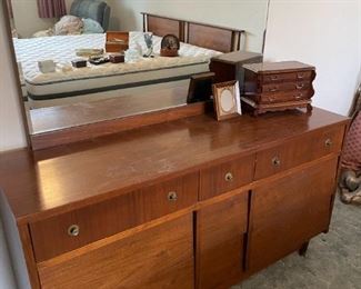 Real McCoy MCM Dresser