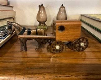 Small wooden horse & carriage