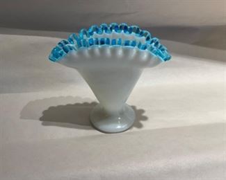 Fenton fan vase - crimped blue edge