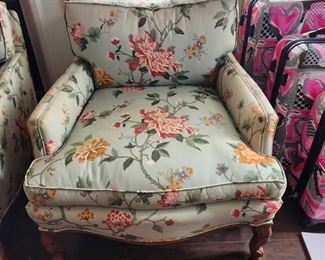 Floral arm chair 28 x 30 x 30