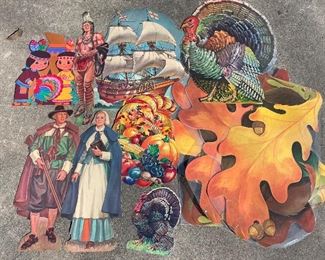 Vintage bulletin board decorations. Also have Valentines Day sets.