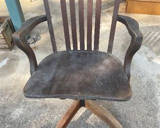 Office swivel chair. Sturdy, comfortable, just needs TLC.
