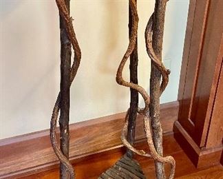 Old twig plant stand