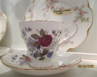 Tea cup and saucer set