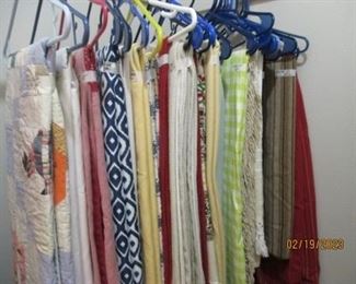 Tablecloths - Mostly 90" length and longer, oblong