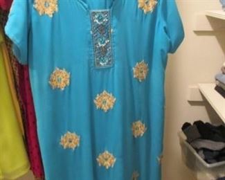 Beautiful Clothes - Size XL