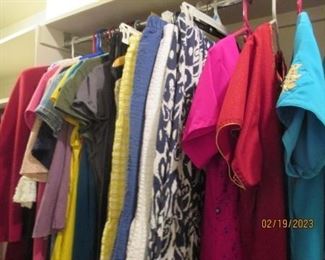 Beautiful Clothes - Size XL