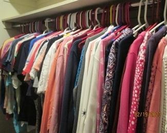 Beautiful, well cared for clothes - Size XL