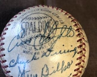 SIGNED CARDINAL BASEBALL 
