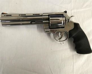 VIEW 3 OTHERSIDE COLT ANACONDA