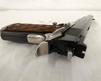 VIEW 4 SERIES 70 45 CAL.