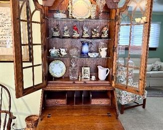 Thomasville Furniture secretary.