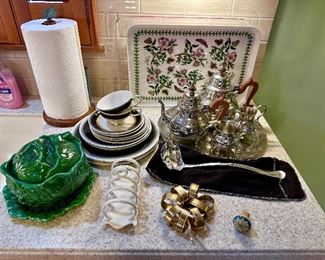Williamsburg coffee & tea service on tray and more serving items.