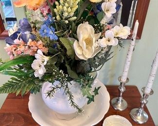 Wash basin & pitcher floral arrangement set.