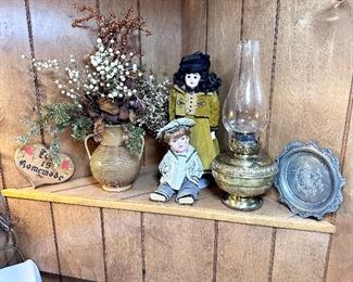 American primitive home decor.