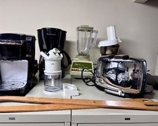 Small kitchen sppliances.