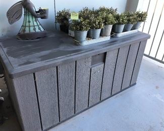 150 Gal Lifetime Deck Storage WLock Capability