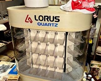 Lighted/spinning LORUS Quartz watch display case