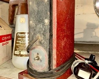 Vintage chicken debeaker