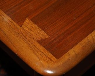 Great inlay on this vintage mid century Lane table