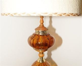 Note the 2nd vintage double amber glass & wood table lamp!