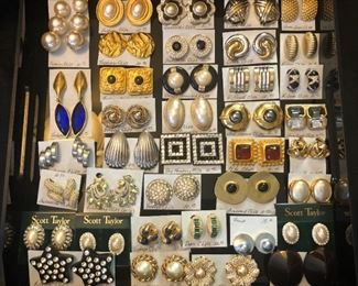 Fashion clip on earrings