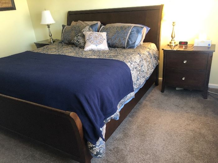 King bedroom suite includes bed, 2 night stands, dresser with wall mirror and chest of drawers, the mattress is for sale too as a separate price 