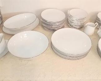 Palatine formal dinnerware (1978-85) by Sango. 89 pieces in excellent to pristine condition