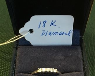 18 K Gold and Diamonds.