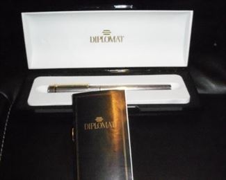 Diplomat pen