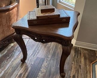 Single end table $100